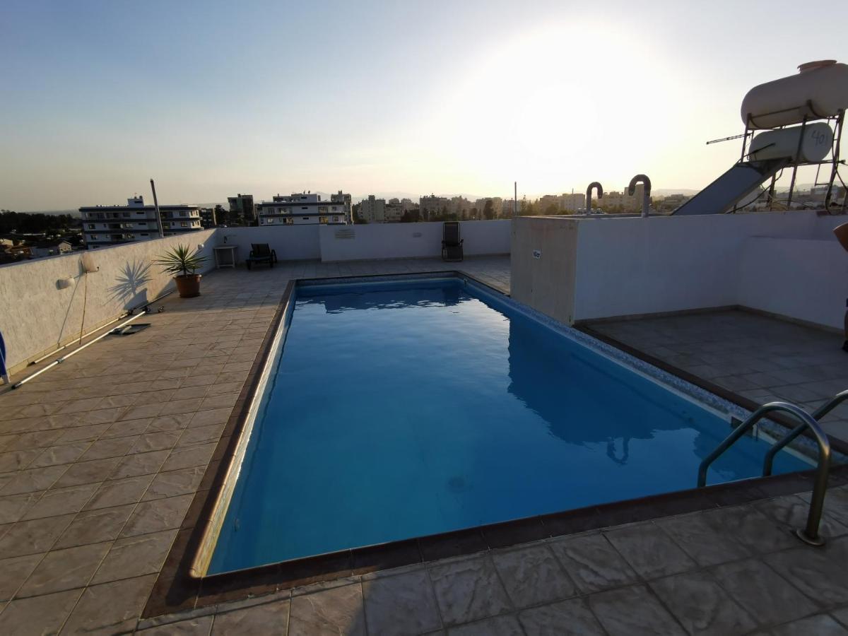 Carisa Downtown With Rooftop Pool Larnaca Exteriör bild